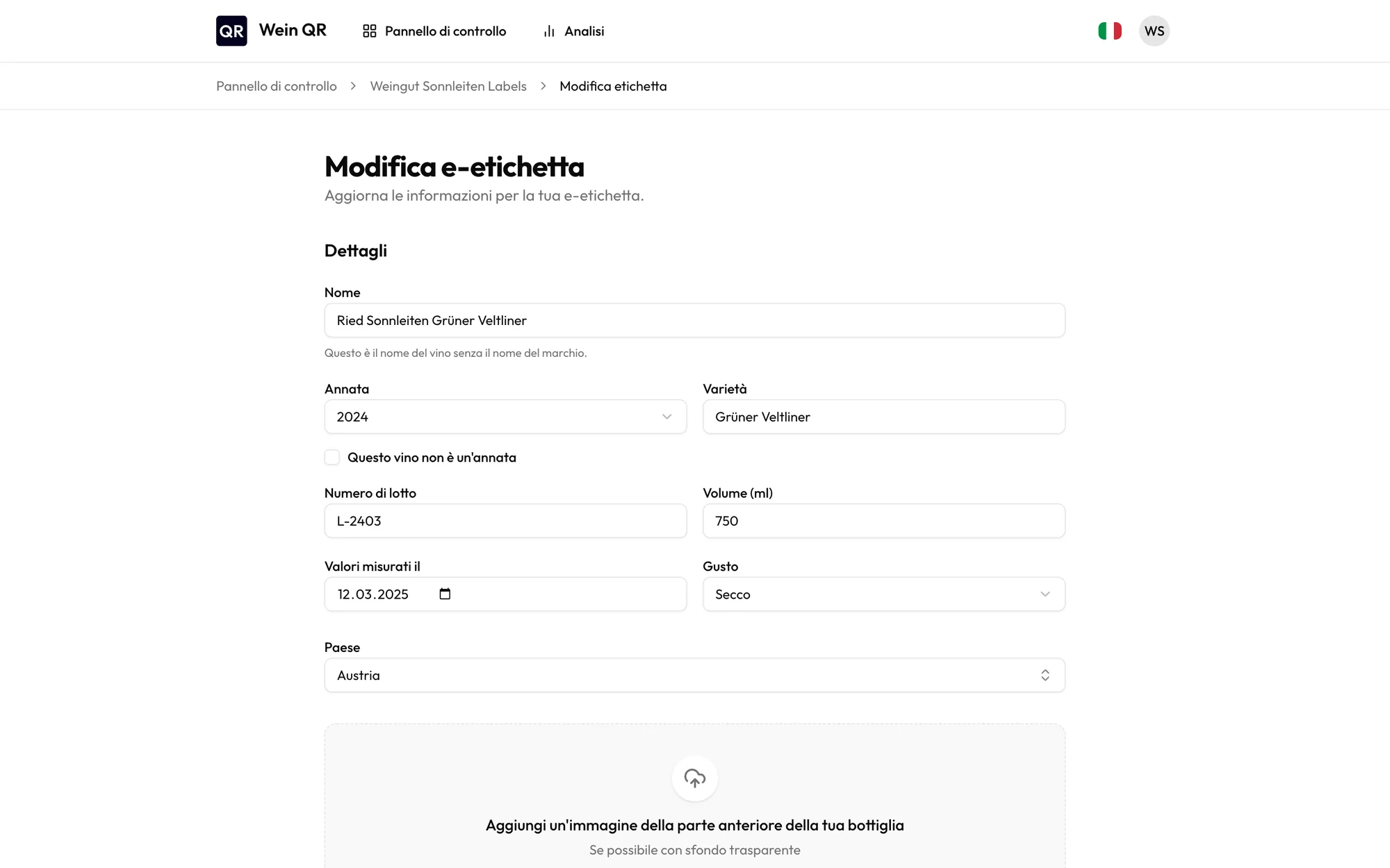 Modulo di modifica di un’e-etichetta con i dettagli del vino